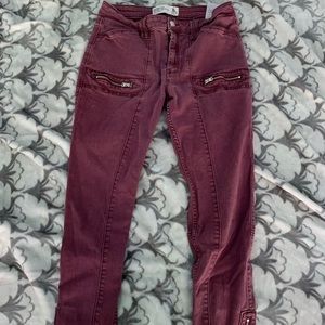Red hollister pants